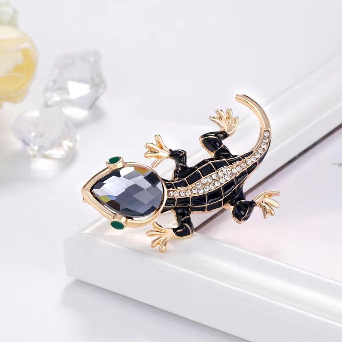 Diamond studded glass gecko br - Embroidery Fish avis et prix