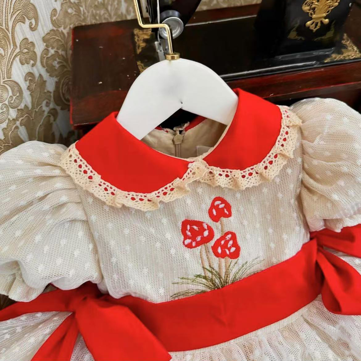 Baby Girl Summer Strawberry Em - Embroidery Underlay avis et prix