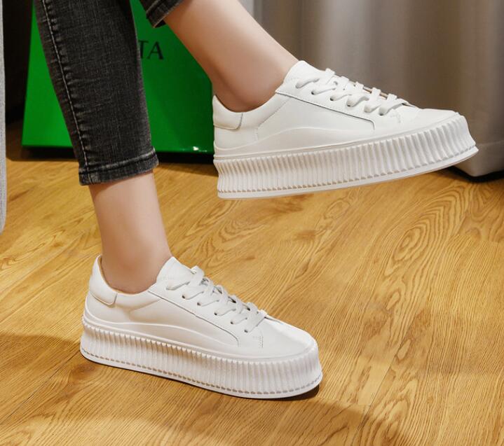 New Women's Sneakers Thick-sol - Embroidery White avis et prix