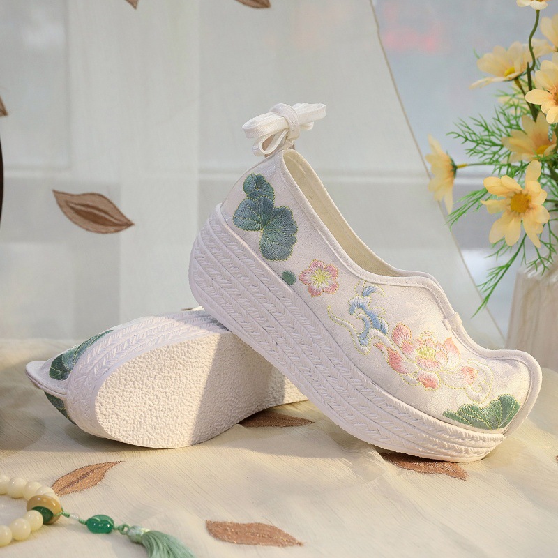 2026 Women's White Lotus Embro - Embroidery White avis et prix