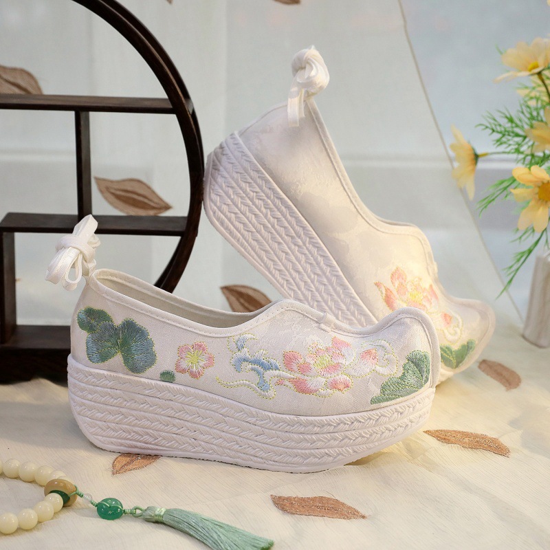 2026 Women's White Lotus Embro - Embroidery White avis et prix
