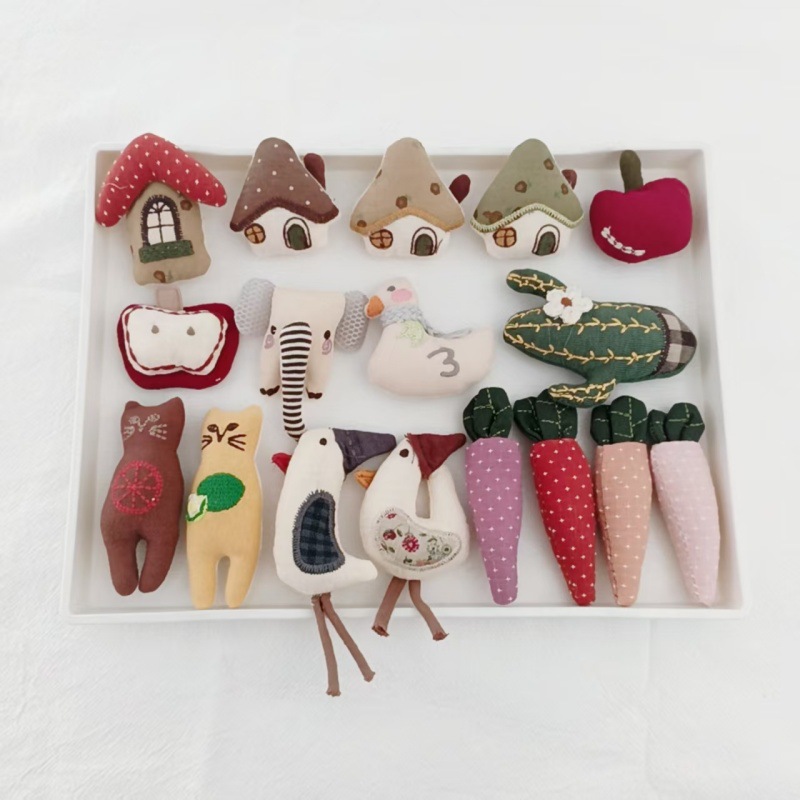 Adorable Duck Carrot House Bro - Embroidery House avis et prix