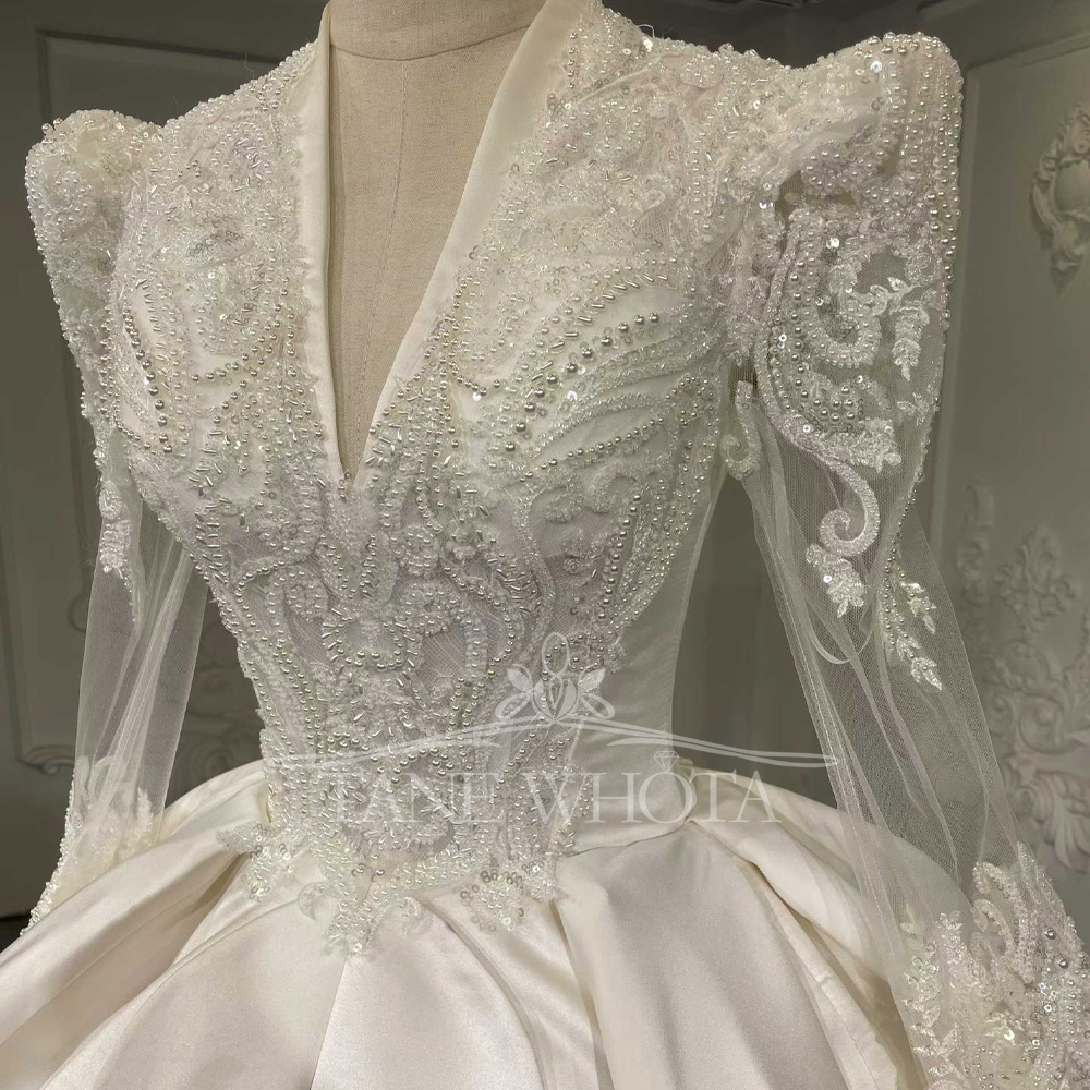 Satin White Ivory V-Neck Long  - Embroidery White Dress avis et prix