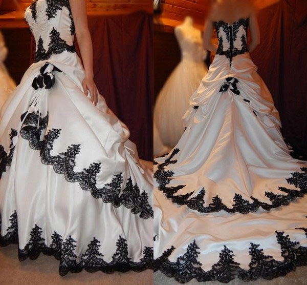 Vintage Wedding Dress Gothic B - Embroidery White Dress avis et prix