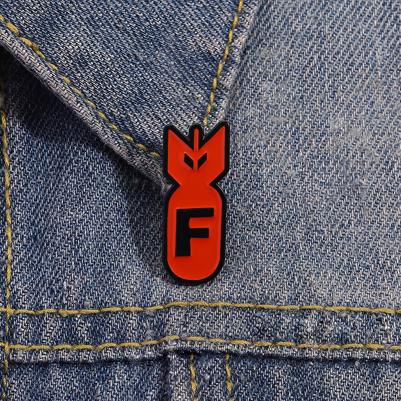 Cartoon Red Bomb F Logo Enamel - Embroidery House avis et prix
